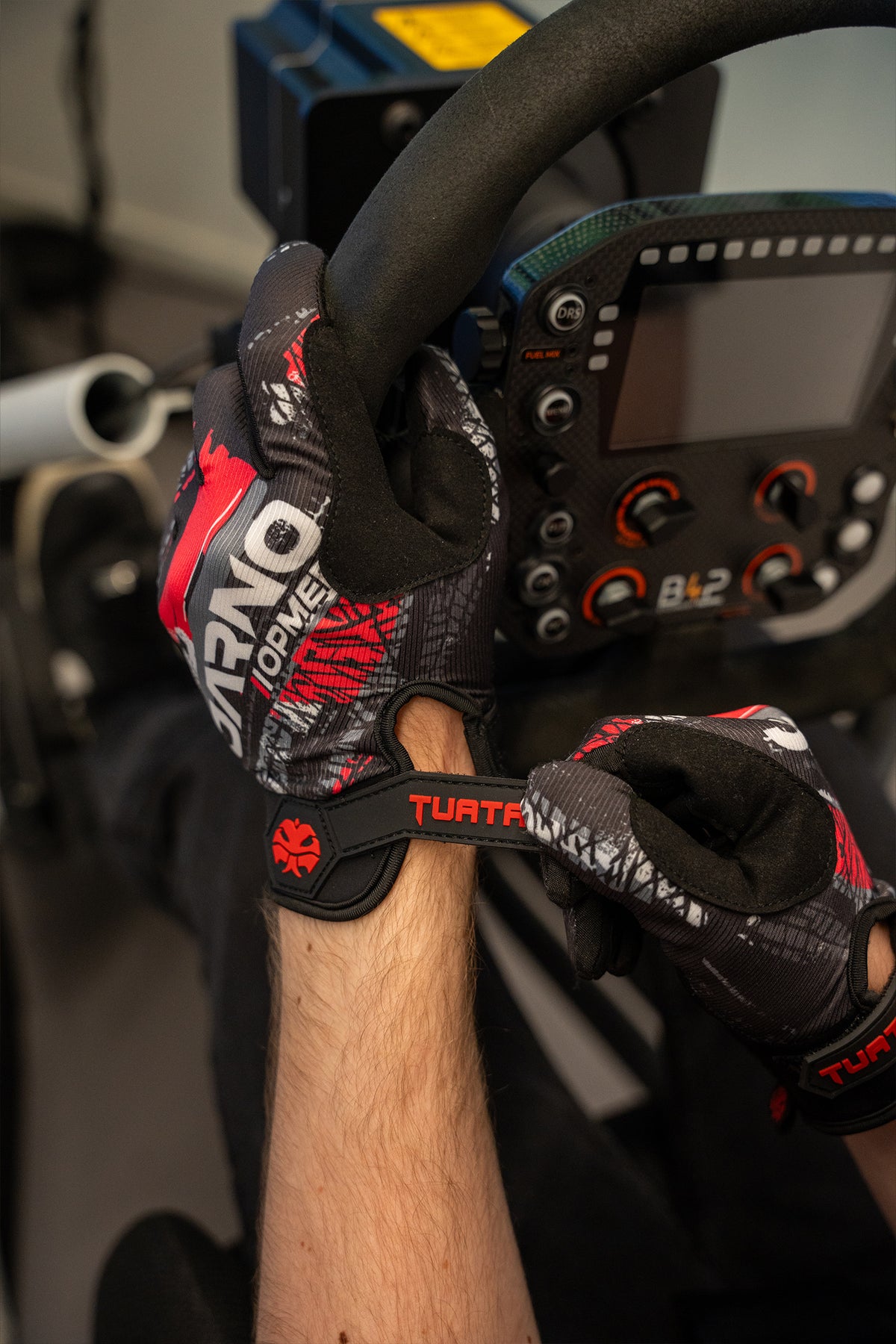 Best Sim Racing Glloves Sim Racing Gloves - TRACKS - Black – Jarno Opmeer Store
